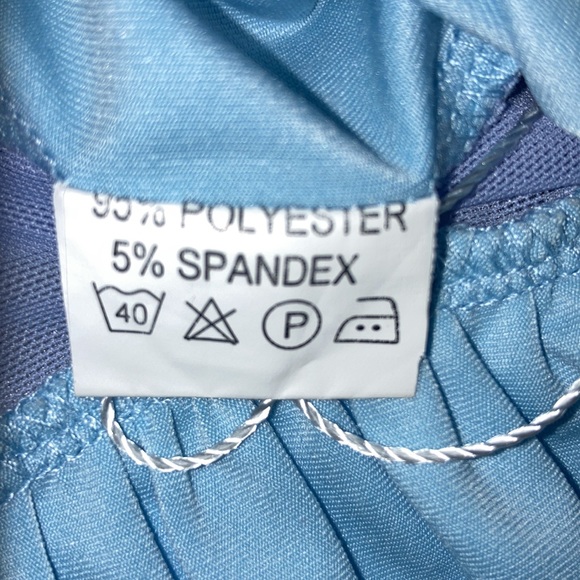 YesStyle Cropped Ruched Cami Top Small - Picture 10 of 10